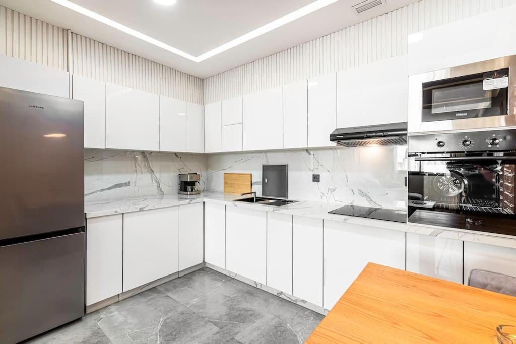 Modern And Luxurious Apartment 라바트 외부 사진